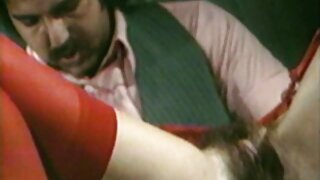 تازه فیلمسکسی ماساژ کار, زن زیبای چاق, نقاب دار